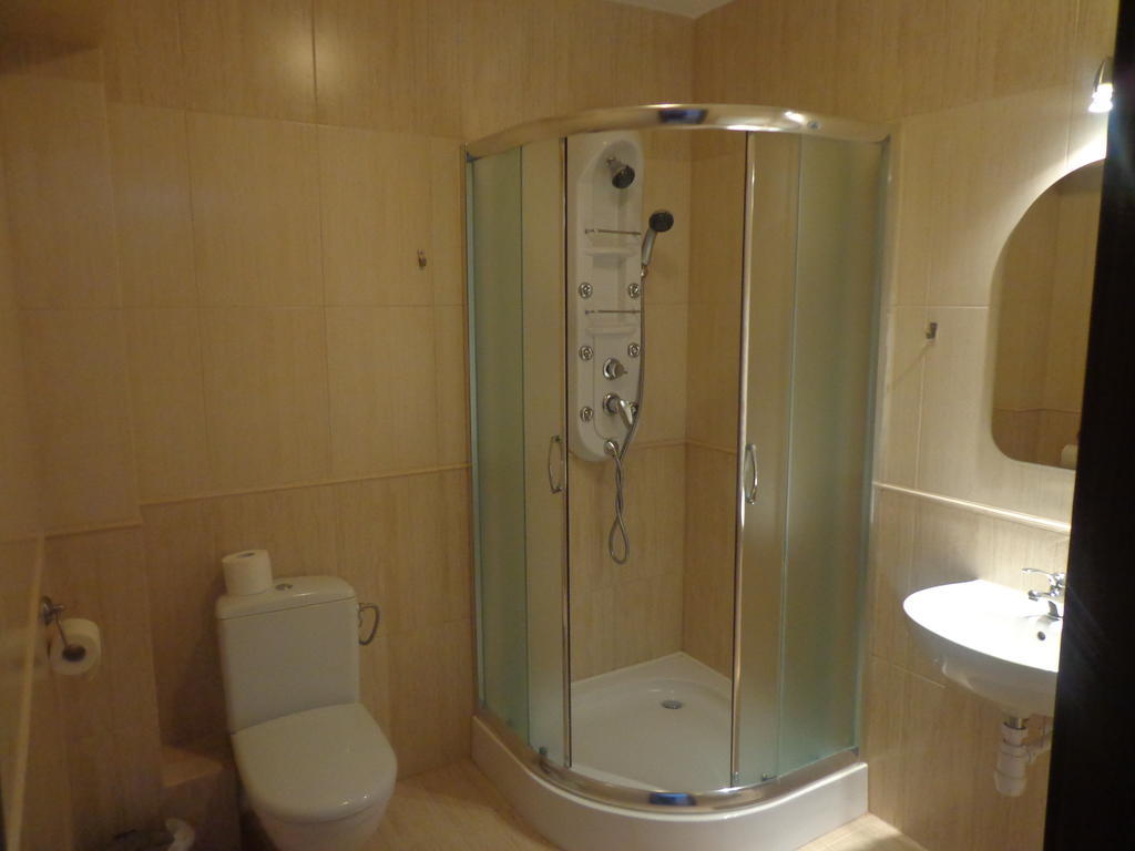 Hotel & Restauracja Euforia ガルボリン エクステリア 写真